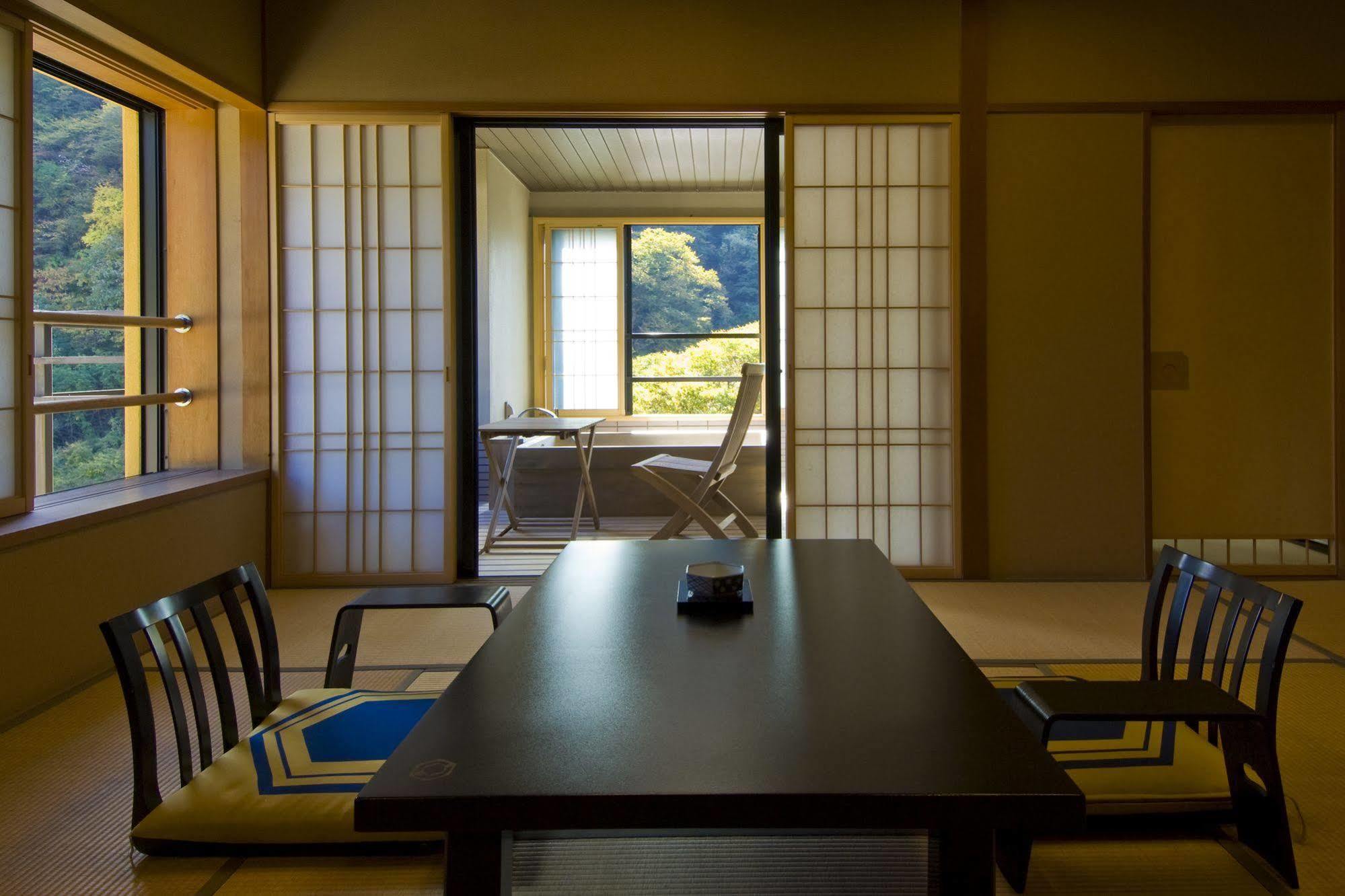 Hotel Koduchi No Yado Tsurukamedaikichi Nikko Exterior foto